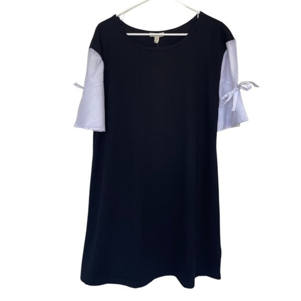 NWT Como Blu Black & White T-Shirt Dress with Flutter Tie Sleeves - Size Large